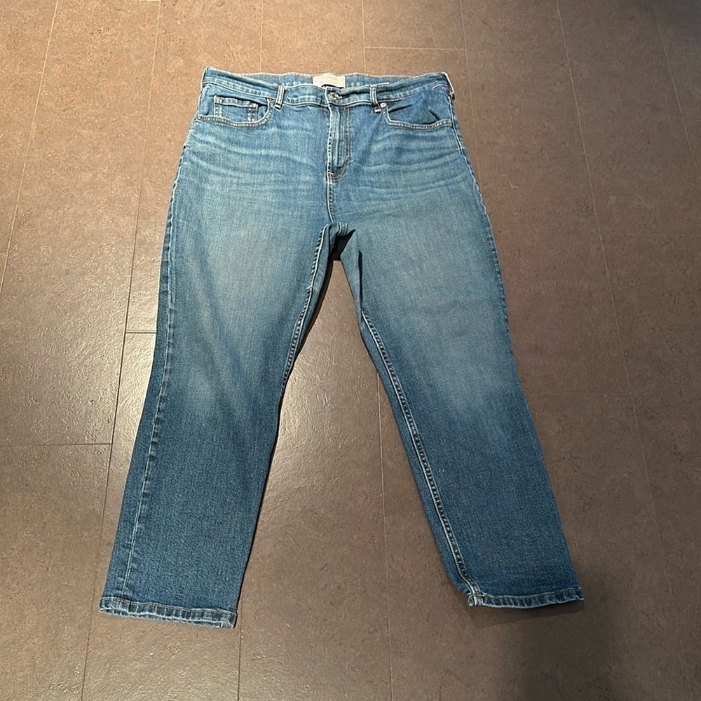 Everlane ankle crop size 33